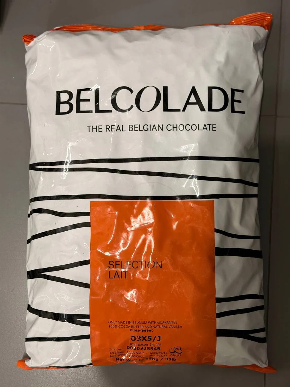 Шоколад молочный Belcolade 34%