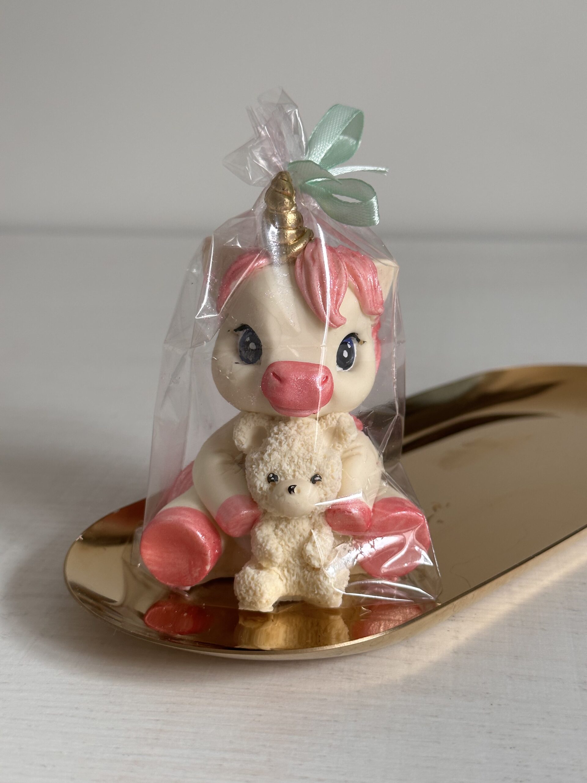 Купить шоколадная фигурка единорог на заказ Шоколадная фигурка единорог на подарок или торт