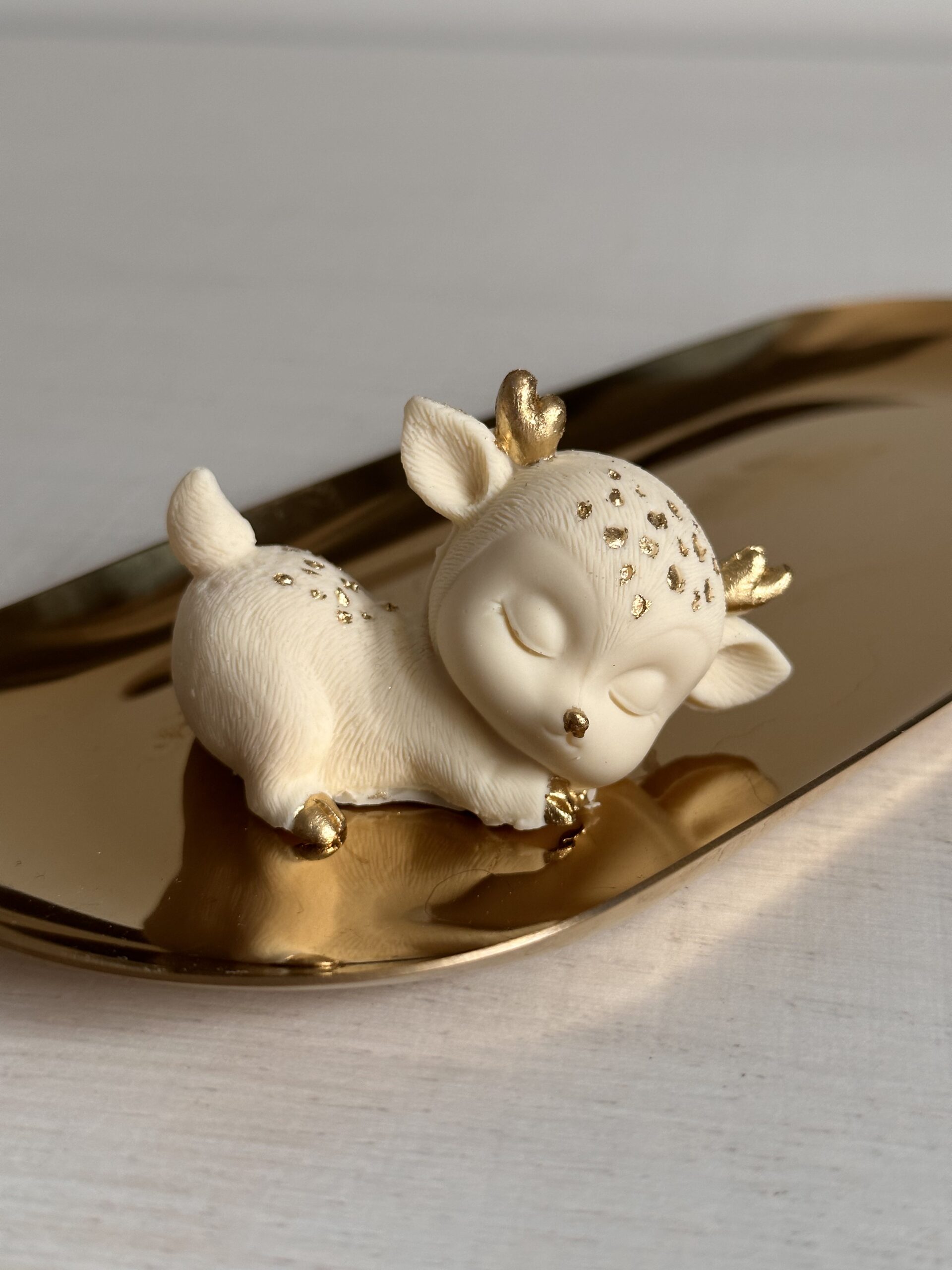 Купить шоколадная фигурка олененок, олень на заказ Шоколадная фигурка олененок, олень на подарок или торт